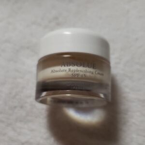 Lancome Absolue Replenishing Cream SPF 15 - White and Cream
